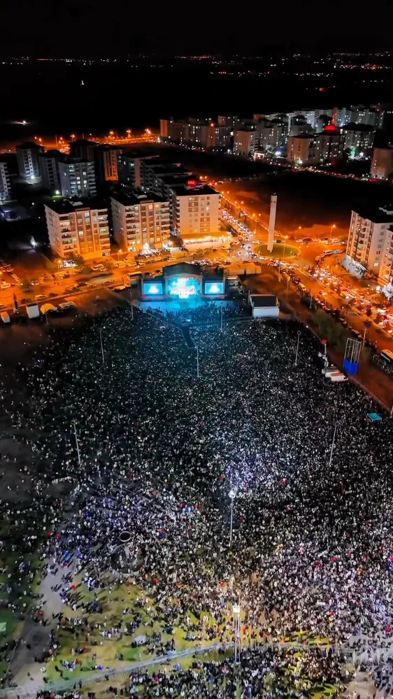 Diyarbakır’da Tarihi Gece