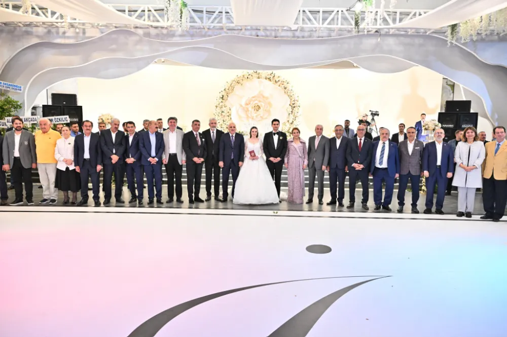 Bölgesel Barış Elçisi Mehmet Galip Ensarioğlu’nun Oğlu; Eyüp Serhan Ensarioğlunun Düğünü Gerçekleşti